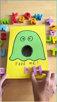 Make learning Letters fun for kids with this Feed the Monster Letter Matching Toy! A fun letter matching activity for preschoolers and toddlers. Kg 1 Activities, Pre Literacy Activities Preschool, Learning Letters Activities For Toddlers, Letters Crafts Preschool, Children Learning Activities, Games To Learn Letters, Learning The Alphabet Activities, Letter Recognition Games Preschool, Classroom Activity For Kids