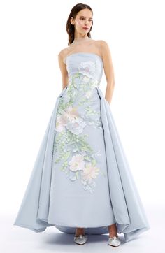 Strapless silk faille gown with pleated skirt and floral embroidery with a tulle illusion overlay Skirt Couture, Dress Fancy, Wedding Dress Floral Embroidery, Modern Princess Outfits, Blue Wedding Gowns, Wedding Dress Chiffon, Floral Gown, Blue Wedding Dresses, Tulle Gown