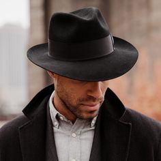 Black Elegant Formal Hat For Fall, Elegant Formal Fall Hat, Retro Fitted Fedora With Curved Brim, Formal Top Hat With Short Brim For Fall, Fitted Retro Fedora With Curved Brim, Formal Curved Brim Hat For Fall, Fitted Fedora With Curved Brim For Evening, Retro Fedora With Curved Brim, Formal Curved Brim Top Hat For Fall