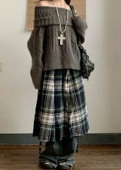 Alternative Outfits Skirts, Outfit Inspo Harajuku, Emo Long Skirt Outfits, Outfits For Ocs Drawing, Loltia Outfits, Grunge Scarf Outfit, Cowboy Grunge Outfits, Fairy Grunge Overalls, Dark Mori Kei Fashion