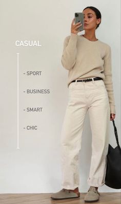 Casual Mom Style, Sporty Chic Style, Outfit Jeans, Inspo Outfit, Wardrobe Basics, Sporty Chic, Fashion Over 50, White Outfits, Preppy Outfits