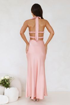 Length from bust to hem of size S: 128cm. Chest 36cm, Waist 32cm, across front only of size S. Maxi dress. Semi-lined. Model is a standard XS and is wearing XS. True to size. Slight-stretch. Satin. Halter tie. Underwire. Elastic back. Flowy skirt. Zipper. Cold hand wash only. Polyester/Spandex. Bring style to the party with the Socialite Events Halter Satin Maxi Dress. Featuring a silky satin silhouette, a halter tie and an elastic back design. Style with heels and curls to impress. Halter Party Dress, Dress Peach, Skirt Zipper, Bridal Shower Dress, Shower Dresses, Jumpsuits And Romper, Maxi Dress Wedding, Satin Maxi, Satin Maxi Dress