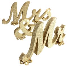 PRICES MAY VARY. 💝【 PREMIUM MATERIAL 】 Mr and mrs sign is made of Imported Wood.Special Glitter painting craft.Mr and mrs wedding sign is beautiful&Eco-friendly.Perfect both for Indoor and Outdoor wedding.This wedding sign are great choice for rustic wedding signs,rustic wedding table decorations or easy to DIY for modern weddings as you want 💝【 UNIQUE DESIGN 】 Freestanding & Seperately design allows it can be moved to any position.The cut of the lettering is smooth.As rustic wedding decoratio Mr And Mrs Table, Mr And Mrs Sign, Wedding Top Table, Mr Mrs Sign, Vintage Wooden Signs, Sweetheart Table Decor, Head Table Wedding, Wooden Wedding Signs, Wedding Letters