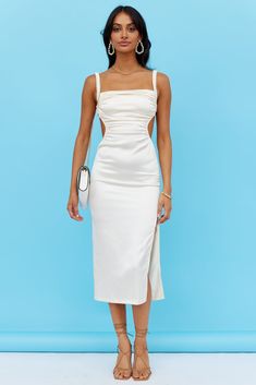 Length from shoulder to hem of size S: 105cm. Midi dress. Lined. Cold hand wash only. Model is a standard S and is wearing size S. True to size. Lightweight, non-stretchy satin fabric. No zipper. Slip-on style. Print placement may vary. Polyester. Sipping wine by the beachside, shaded by the resort. Live it up in Palm Springs with this signature midi. Featuring a straight neckline with elasticised shoulder straps, an open back with a lace-up detail and a fun side silt. Style yours with beachy wa Spring Midi Dress, Bodycon Dress Formal, Red Slip Dress, Long Sleeve Dress Formal, Beachy Waves, Dress Cream, Midi Dress Party, Straight Neckline, Lace Dress Black