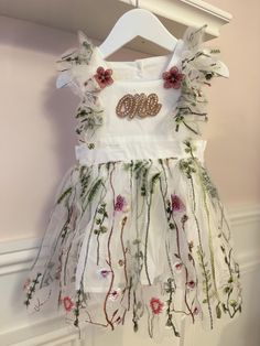 Beautiful baby girl fairy 1st birthday floral romper dress. Perfect for your little ones 1st birthday shoot Choices of colour ONEs are : rose gold, gold or silver and flowers can be added to give it that extra touch 🌹 Rompers are delicately made so hand washing is advised. The rompers also contain small parts, please do not leave your child unsupervised as we cannot be held responsible🤍 If you have any questions at all or require measurements - please message me and I'll be happy to help 🌹 Floral Birthday Dress, Party Dress Inspiration, Birthday Baby Girl, Dress Baby Girl, Birthday Shoot, Floral Birthday, 1st Birthdays