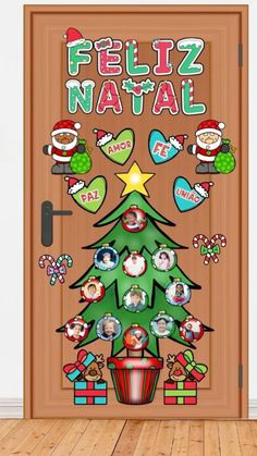 😍DECORAÇÃO PORTA NATALINA  🎄Árvore ampliada em 7 folhas A4, caso deseje ampliar em tamanho maior basta imprimir a imagem da árvore em tamanho pôster ( dividido no total de folhas que desejar).  ✅Letreiro personalizado de natal ampliado;  ✅Você recebe todos os elementos da foto ampliados proporcional a decoração;  😍As bolinhas com fotos das crianças para decorar a árvore é uma ideia incrível para deixar ainda mais bonita , é prático e simples de montar, basta recortar e colar a imagem das crianças dentro das bolas natalinas e colar na árvore !  ✅Tudo por apenas 6,50.. ? Logo, Christmas