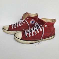 Red Vintage Shoes, Red All Star, 2000s Shoes, Vintage Shoes Men, Red Chucks, Mid Top Shoes, Vintage Converse, Converse Red, Vintage Shoe