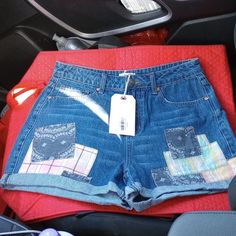 Brand New Never Worn With Tag Size M Fringe Jeans, Tie Dye Denim, Ripped Jean Shorts, Animal Print Shirts, High Waisted Jean Shorts, Pink Leopard Print, Denim Patchwork, Distressed Shorts, Distressed Denim Shorts