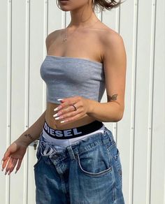 Crop Top Y2k, Bandeau Crop Top, Chique Outfits, Baggy Pants, Mode Inspo, Top Sleeveless