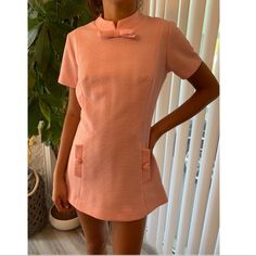 Vintage College Girl Pink Mini Dress Back Zipper Short Sleeve Faux Front Pockets Style 40s 50s 60s I Had It Shortened... Dresses 40s, Vintage College, Pink Mini Dress, College Girl, Zipper Shorts, Dress Back, Dresses Vintage, Pink Mini, Pink Mini Dresses