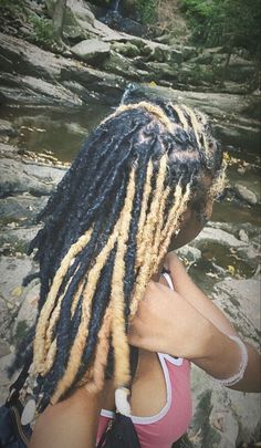 Died Locs Ideas, Locs With Skunk Stripe, Locs With Blonde Highlights, Skunk Stripe Dreads, Skunk Stripe On Locs, Skunk Stripe Locs, Loc Colors, Short Dreadlocks Styles