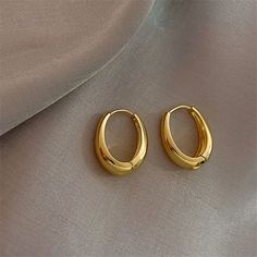 Trend Metal Geometry Gold Color Women's Hoop Earrings Fashion New Design Oval Minimalist Female Metal Drop, Twisted Metal, Korean Jewelry, Chunky Hoop Earrings, Wedding Pendant, Earring Trends, Hoops Earrings, Couple Jewelry, Form Design