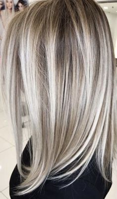 Low Light Hair Color, Hialeah Florida, Trendy We Fryzurach, Blonde Lowlights, Hair Color Blonde Highlights, Straight Layered Hair, Blonde Balayage Highlights, Balayage Blonde, Ash Blonde Hair