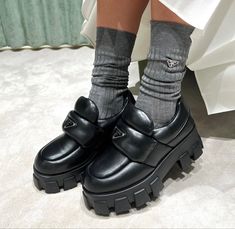 90s Girl Fashion, Socks And Loafers, Prada Loafers, Shoe Bags, Elegant Shoes, Kinds Of Shoes, Stage Outfits