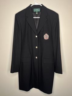 This trench blazer is in great condition with no stains, tears, or holes. If you have any questions please feel free to ask. Flat Lay Measurements: Chest: 21 inches Shoulder: 17 inches Waist: 19 inches Length: 37 inches Ralph Lauren Blazer, Womens Jackets, Black Wool, Old Money, Lauren Ralph Lauren, Flat Lay, Jackets & Coats, Jackets For Women, Ralph Lauren