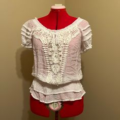 Adorable, Never Worn, Feminine, Boho, Short Sleeved White Gauze Blouse, Size: Medium, Mfg: My Michelle. Has Elastic Neckline And Can Be Worn On Or Off The Shoulder. Casual Lace Trim Blouse, Casual Lace Blouse With Lace Trim, Feminine Lace Tops For Vacation, Chic Fitted Blouse With Crochet Trim, Fitted Summer Blouse With Crochet Trim, Casual Lace Top With Ruffles, Casual Lace Tops With Ruffles, Feminine Short Sleeve Blouse With Crochet Trim, Fitted Spring Blouse With Crochet Trim