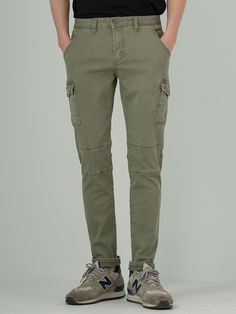 Editor's NotesCP 003 Washed Cargo Pants Khaki from HALBKREIS is a tapered fit cargo pant item made from stonewashed fabric. It has flap pockets on both sides of the thigh and a vintage leather label on the back of the waist.- 10 wt. cotton thread- Tapered fit- Stone-washed fabric- High quality stitchesMeasurements (in.)- S / M / L- Length: 38.1 / 38.5 / 38.9 in.- Waist: 11.8-16.9 / 12.5-17.7 / 13.3-18.5 in.- Thigh: 12.5 / 12.9 / 13.3 in.- Crotch: 11.0 / 11.4 / 11.8 in.- Hem: 4.7 / 5.1 / 5.5 in.* Leather Label, Cargo Pant, Cotton Thread, 16 9, Vintage Leather, Flap Pocket, Cargo Pants, Trousers, Mens Outfits