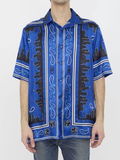 Bowling shirt in blue viscose with all-over Bandana motif. It features open collar and front button closure. Oversized fit. The model is 184cm tall and wears size M.  Size nationality: US  Product number: 4213753  Product code: OMGG013S24FAB0034646  Composition: 100% viscose White Bandana, Italian Fashion Brands, Bowling Shirt, Bowling Shirts, Urban Chic, Dress With Cardigan, Premium Brands, Clothes Collection, Cardigan Jacket