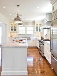 the kitchen is clean and ready to be used as an appliance for cooking