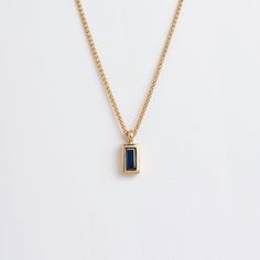 Dainty Blue Sapphire Pendant 18k Gold Necklace, Rectangular Thin Baguette Necklace Minimal Saphire, Shifting Jewelry, Blue Suitcase, Office Jewelry, Minimal Pendant, Baguette Necklace, Blue Sapphire Pendant, 18k Gold Necklace, Yellow Gemstones, Sapphire Pendant