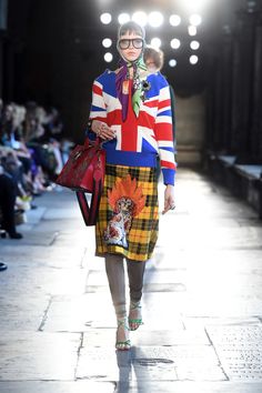 Skirt Runway, Gucci 2017, Geeky Chic, Gucci Cruise, Geek Chic Fashion, Westminster Abbey, Alessandro Michele, Heritage Fashion