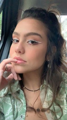 Greta Van Fleet Makeup Starcatcher, Graphic Eyeliner With Rhinestones, Graphic Liner With Rhinestones, Glitter Eyeliner Ideas, Makeup For Purim, Rhinestone Liner, Rhinestone Eyeliner, Euphoric Makeup, Makeup Euphoria