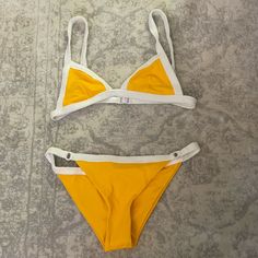 New With Tags. It 44. Uk 12. Summer Yellow Color Block Swimwear, Yellow Color Block Swimwear For The Pool, Yellow Color Block Swimwear For Poolside, Yellow Color Block Swimwear For Pool, Yellow Color Block Swimwear For Swimming, Yellow Triangle Top Swimwear With Stretch, Yellow Color Block Swimwear, Mustard Swimwear For Summer Poolside, Mustard Swimwear For Beach Season