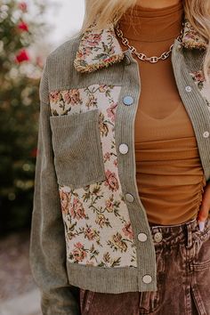 - Celebrate the return of the harvest season with this adorable jacket! Its trendy jacquard material and frayed detailing give it fall vibes. From apple orchard strolls to everyday outings, this piece will keep you looking cute in the crisp fall air. - Unlined corduroy and floral jacquard materials featuring cream, green, yellow, and pink hues - A collared neckline with frayed detailing - Long sleeves with button closure cuffs - Functional chest pockets - A relaxed silhouette that ends in a stra Cottagecore Fits, Aw 23, Winter Styles, Jacquard Jacket, Apple Orchard, Harvest Season, Fall Clothes, The Harvest, Harvest Moon