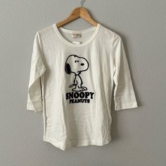 Snoopy T-Shirt Embroidery 100% Cotton Size Medium Pit To Pit 18.5” Length 25” Nwt Snoopy Shirt Aesthetic, Snoopy Jeans, Snoopy Tshirts, Snoopy Merch, Snoopy Clothes, Snoopy Shirt, Snoopy T Shirt, Rhinestone Shirts, Shirt Embroidery