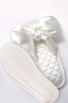 Soft Satin Bow Slipper, a luxurious blend of comfort and style for your feet. Crafted from silky satin material, these slipper feature a charming bow detail, adding a touch of elegance to your loungewear or relaxation time. Designed with your comfort in mind, our Soft Satin Bow Slipper offer a plush and cozy feel, making them perfect for unwinding at home or adding a touch of sophistication to your downtime ensemble. size 7 - 7.5 satin home slippers | women's indoor slippers | cute bow shoes | l Elegant White Slip-on Slippers, White Elegant Synthetic Slippers, Elegant White Slippers With Round Toe, Elegant Synthetic Slip-on Slippers, Elegant Flat Slippers With Cushioned Footbed, Peach Slippers, Home Office Light, Bow Slippers, Slippers White