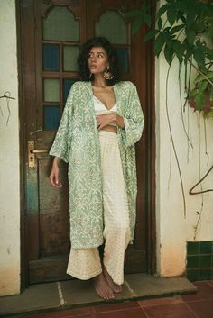 Look Kimono, Looks Hippie, Vines Leaves, Bohemian Diesel, Mode Hippie, Yoga Style, Women's Robe, Days Gone, Boho Pants