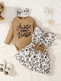 Baby Girl Slogan Graphic Bodysuit & Heart Print Bow Front Overall Dress & Headband Multicolor   Long Sleeve Cotton Heart,Slogan  Medium Stretch  Baby Girls Clothing, size features are:Bust: ,Length: ,Sleeve Length: Embroidered Jumpsuit, Newborn Mom, Baby Fits, Baby Diaper Bags, Pink Outfits