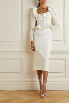 EXCLUSIVE AT NET-A-PORTER. Part of our special 'White Edit,' Alessandra Rich's midi skirt is designed for the modern bride looking for a separate piece she can wear beyond her special day. It's made from ivory wool-crepe and darted at the waist to accentuate the close fit. Style yours with the matching jacket and heels for the official ceremony at the city hall. Sunday Fits, Rich Clothes, Neon Outfits, Style Royal, Alessandra Rich, Royal Fashion, Looks Vintage, White Skirts, Fancy Dresses