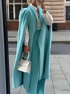 Mode Kimono, Elegant Outfit Classy, Mode Abaya, Woman Suit Fashion, Suit Fashion, Winter Fashion Outfits, Elegant Outfit, Cloak, Muslim Fashion