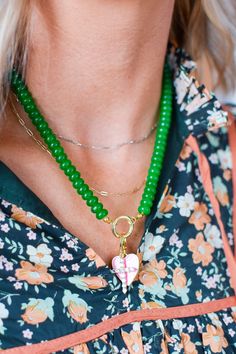 Add a pop of color to your outfit with our Rainbow Necklace Luxe- Emerald Gemstone! This on trend necklace stack features vibrant gemstones, making it a best seller with five stars. Stand out and be the envy of others with this playful and stylish piece. Product Details: 16" lobster claw 2" extender functional toggle for adding charms *charm not included* Luxury Multicolor Emerald Gemstone Necklace, Trendy Crystal Necklace With Beaded Chain, Nickel And Suede, Rainbow Necklace, Chunky Jewelry, Sweet Style, Emerald Gemstone, Top Collection, Diy Necklace