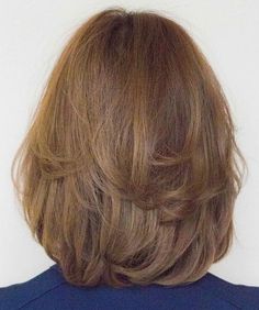 Short Flowy Hair, Unstyled Layered Hair Short, Short Round Layers Haircut, Blonde Layered Hair Medium, Short Hair Layers Shoulder Length, 90s Layered Bob, Bob With Layers