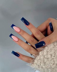 Cute Blue Acrylic Nail Designs, Navy Blue Coffin Acrylics, Blue Nail Designs Coffin Short, White Nail With Navy Blue Design, Long Nails Inspiration Blue, Mid Length Coffin Acrylic Nails, Dark Blue Cute Nails, Cute Acrylic Nails Designs Popular Pretty, Cute Nails Dark Blue