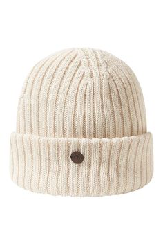 Knitted winter hat from Craghoppers. Ward off the cold weather with ‘Marlo’. The acrylic yarn creates a chunky ribbed pattern featuring alternating stripes in contrasting colourways. Lined with microfleece for warmth and comfort. Denim Wedding, Party Handbags, Velvet Clothes, Color Crema, Outfits Petite, Floral Shirt Dress, Decorating With Christmas Lights, Kids Branding, Winter Knits