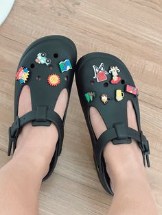 #crocs #jibbitz #crocsmaryjaneclog #maryjane #crocsoutfit #outfit Crocs Mary Jane, Mary Jane Clogs, Crocs Jibbitz, Mary Janes, Clogs