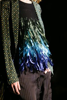 Dries Van Noten S/S 15 Diy Vetement, Textiles Fashion, 2015 Fashion, Dries Van Noten, Fashion Details, Primavera Estate, Runway Fashion, Paris Fashion Week, High Fashion