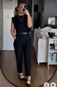 Admission Counselor Outfit, Casual Wear To Work Outfits, Women Work Casual Outfits, Cute Casual Work Outfits Black Women, Outfit Ideas Professional Casual, Classic Corporate Outfit, Dresses To Wear To Work The Office, Black Serving Outfit, Black Work Wear