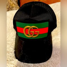 Gently Used Maybe Once Or Twice Gucci Snapback Ball Cap Designer Black Cap, Designer Adjustable Black Baseball Cap, Designer Black Baseball Cap With Flat Brim, Gucci Adjustable Short Brim Hat, Gucci Hat With Adjustable Size And Short Brim, Trendy Gucci Hat With Short Brim, Gucci Adjustable Flat Brim Hat, Gucci Luxury Baseball Cap, Luxury Gucci Hat