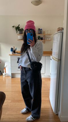 Tomboy Outfits Sporty, Gorpcore Outfits Women, Carhartt Cap Outfit, Tomboy Femme Style Outfits Winter, Winter Outfits Tomboy, Tomboy Femme Style Outfits, Sweden Street Style, Femme Style Outfits, Outfits For Short Women