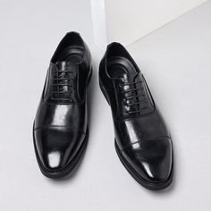 Occasion : Office Career Shoes Type : Derby Shoes Fit : Fits true to size, take your normal size Season : Spring/Autumn Model Number : 80384 Closure Type : Lace-up Pattern Type : Solid Lining Material : PU Insole Material : PU Outsole Material : Rubber Toe Shape : Pointed toe Upper Material : Split Leather Brand Name : NoEnName_Null Department Name : ADULT size : 38-44 Tips: 1. This is NOT Standard EUR \ US Size.  2. The foot length is the only standard for customers to choose the right size. 3. Mens Business Shoes, Dress Business, Business Dress, Oxford Shoes Men, Popular Shoes, Business Shoes, Mens Shoes Casual Sneakers, Leather Dress Shoes, Mens Formal