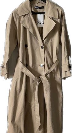 Oversized Double-breasted Khaki Outerwear, Oversized Classic Khaki Outerwear, Casual Oversized Belted Outerwear, Zara Neutral Oversized Outerwear, Beige Oversized Utility Outerwear, Zara Belted Outerwear For Fall, Oversized Beige Zara Outerwear, Zara Beige Oversized Outerwear, Khaki Belted Outerwear For Spring