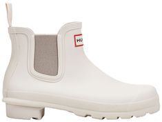 Design: Nylon pull tab for easy foot entry Handcrafted from FSC®-certified natural rubber and vulcanized for superior protection Features elasticated-gussets 100% waterproof Hunter Boots Short, Womens Hunter Boots, Hunter Boot, Ankle Rain Boots, Outdoor Boots, Birthday List, Swag Shoes, White Boots, Hunter Boots