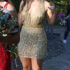 This Beautiful Gold Homecoming Dress Has Only Been Worn Once. All Of The Beads Are Still On It, Nothing Is Ripped Or Damaged Either! Gold Homecoming Dress, Homecoming Dress, Homecoming Dresses, Homecoming, Colorful Dresses, Midi Dress, Size 6, Womens Dresses, Beads