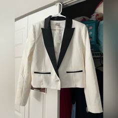 Nwt! Super Cute And Chic- Size Large! I Personally Haven't Seen This Posted Anywhere And It's Not On The Site! Retail Is 385.. Open To Offers! (Willing To Do Slightly Cheaper Price On Mcar! As The F$ Aren't As High! White Tuxedo-style Party Outerwear, White Tuxedo Style Party Outerwear, Elegant White Blazer For Night Out, Tailored White Outerwear For Party, White Tuxedo Style Fall Outerwear, White Tuxedo Style Outerwear For Fall, Tailored White Blazer For Night Out, White Tailored Blazer For Night Out, Tailored White Blazer For A Night Out