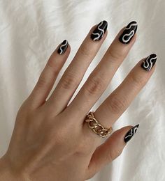 Rounded Nails Acrylic, Fun French Tip Nails, Amazing Nails, Nails Aesthetic, White Nail