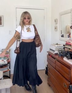 Edgy Outfits Women 20s, Comfy Festival Outfit Casual, Funky Date Night Outfit, Maggie Rogers Concert Outfit Ideas, Music Festival Outfits Curvy, Santa Barbara Aesthetic Outfits, Tulum Ruins Outfit, Soul Concert Outfit Ideas, Outfit Ideas For Large Bust